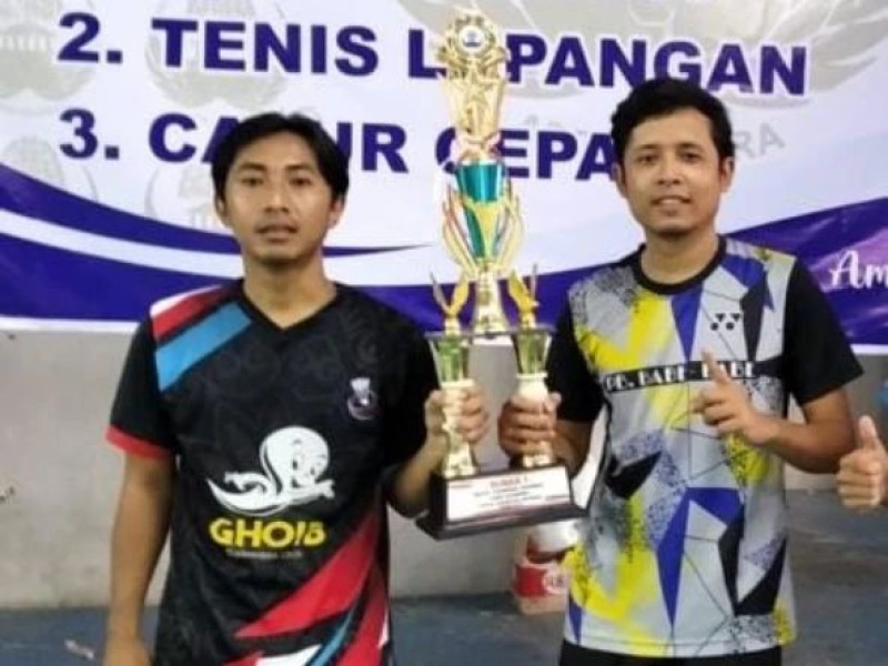 Kontingen SMK Negeri 1 Bawen Menjuarai Cabang Olahraga Bulu Tangkis