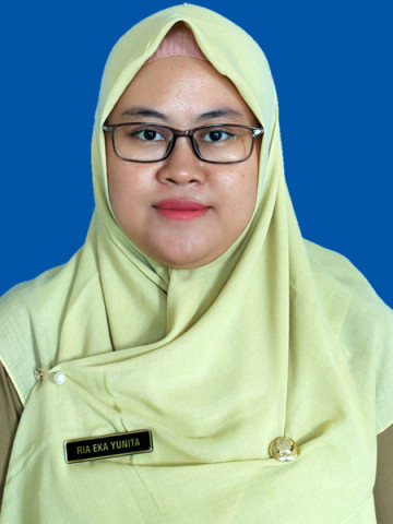 Ria Eka Yunita, S.Par.