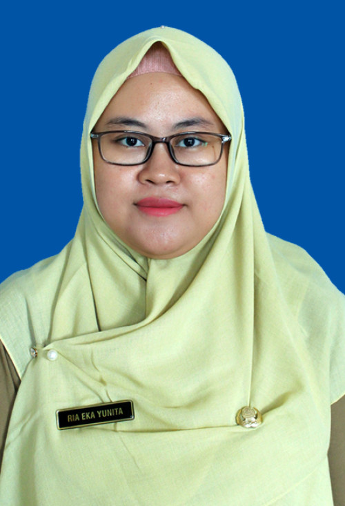Ria Eka Yunita, S.Par.