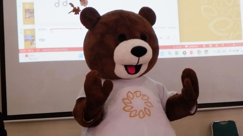 The Wujil Goes To School SMK Negeri 1 Bawen