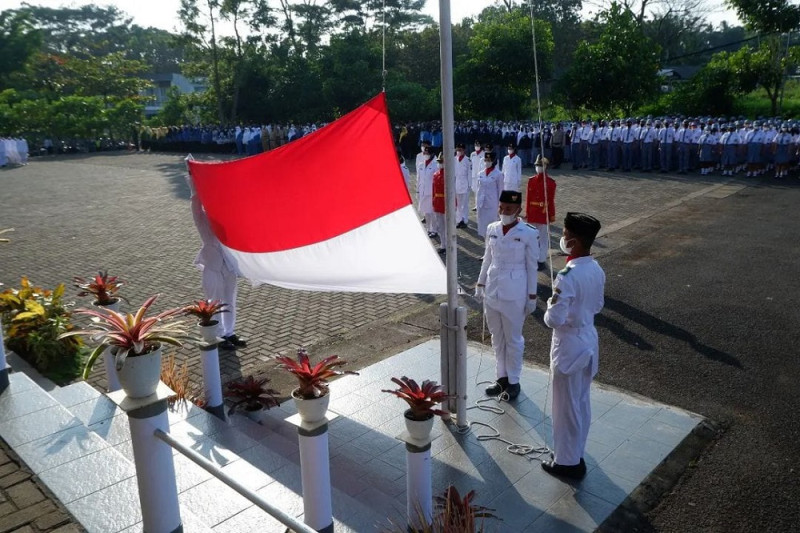 Upacara Memperingati HUT Kemerdekaan RI Ke 77