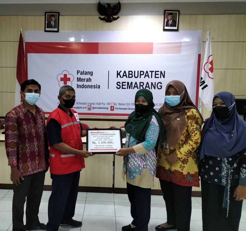 Bakti Sosial Untuk Semeru