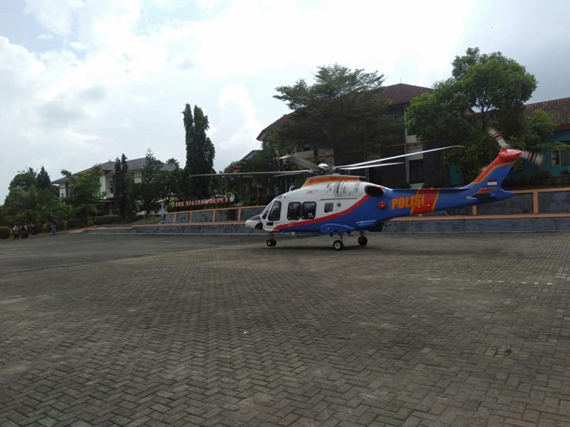 PENDARATAN HELIKOPTER DI SMK NEGERI 1 BAWEN PART 1