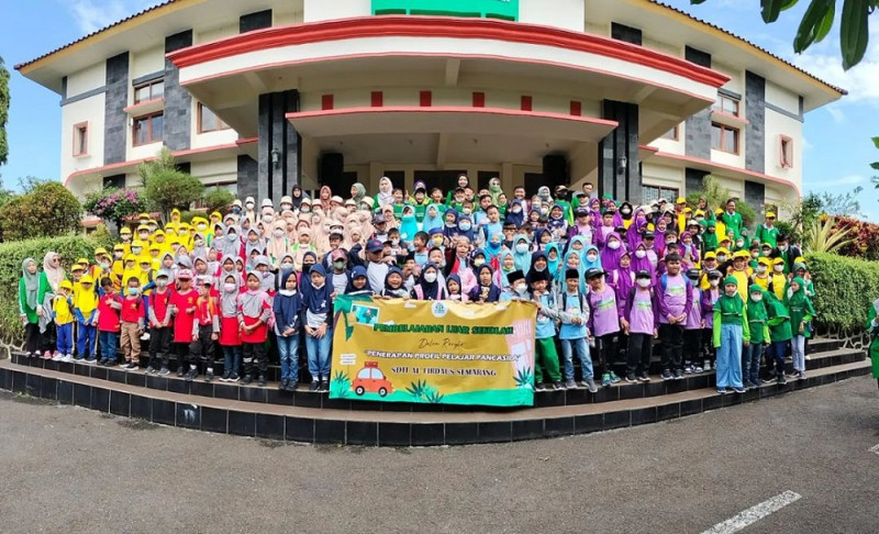 EduWisata SD IT Firdaus Semarang